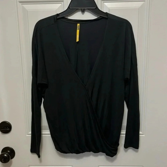Lole Wrap around Top XS - Picture 1 of 10